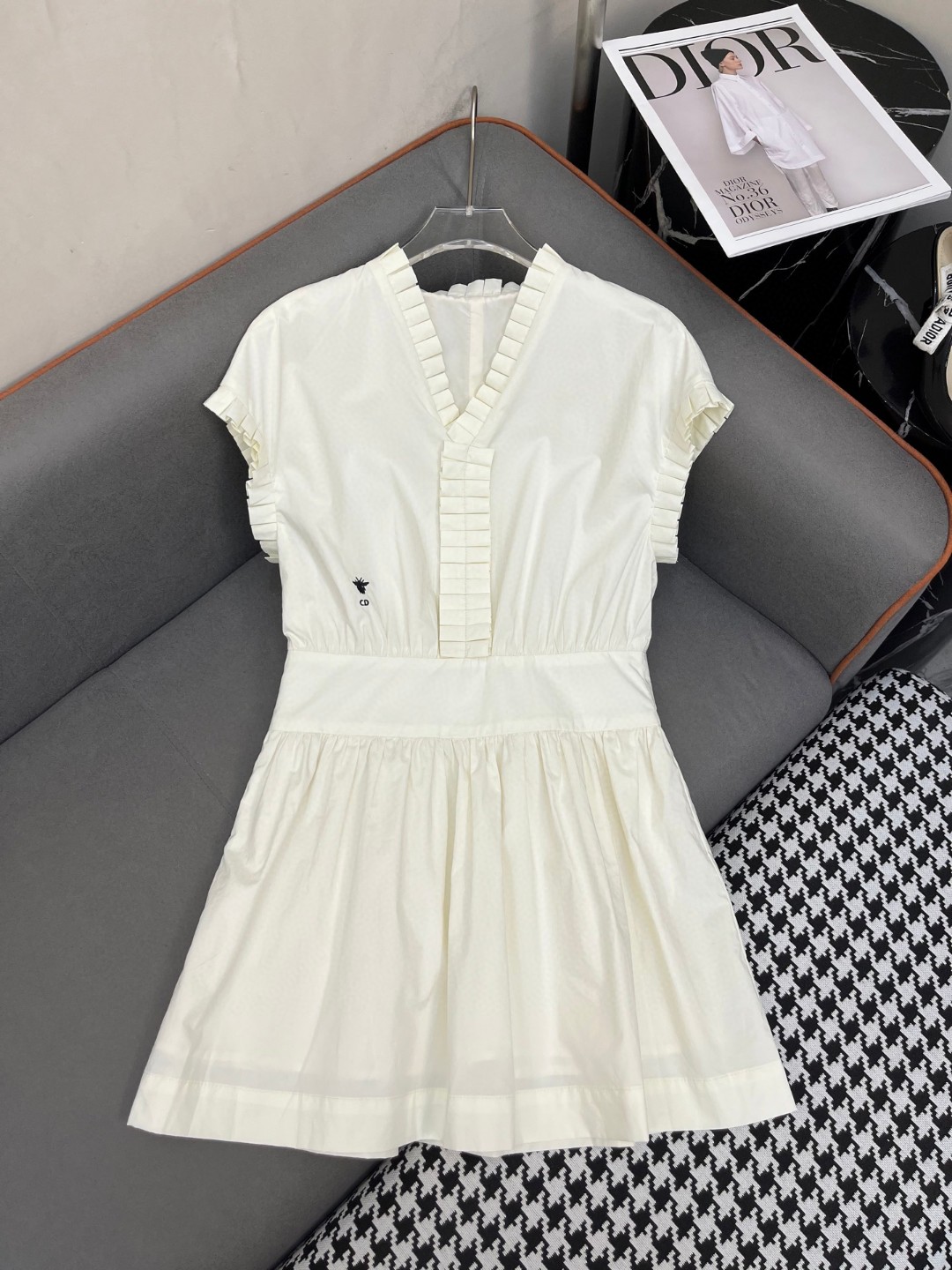 夏新品入荷 女性クリスチャンディオール 着痩せ安心のスカート