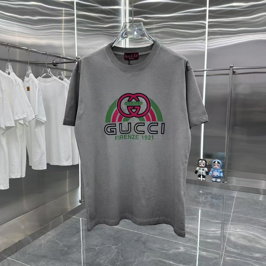 夏新品入荷 女性グッチ トップス Tシャツ