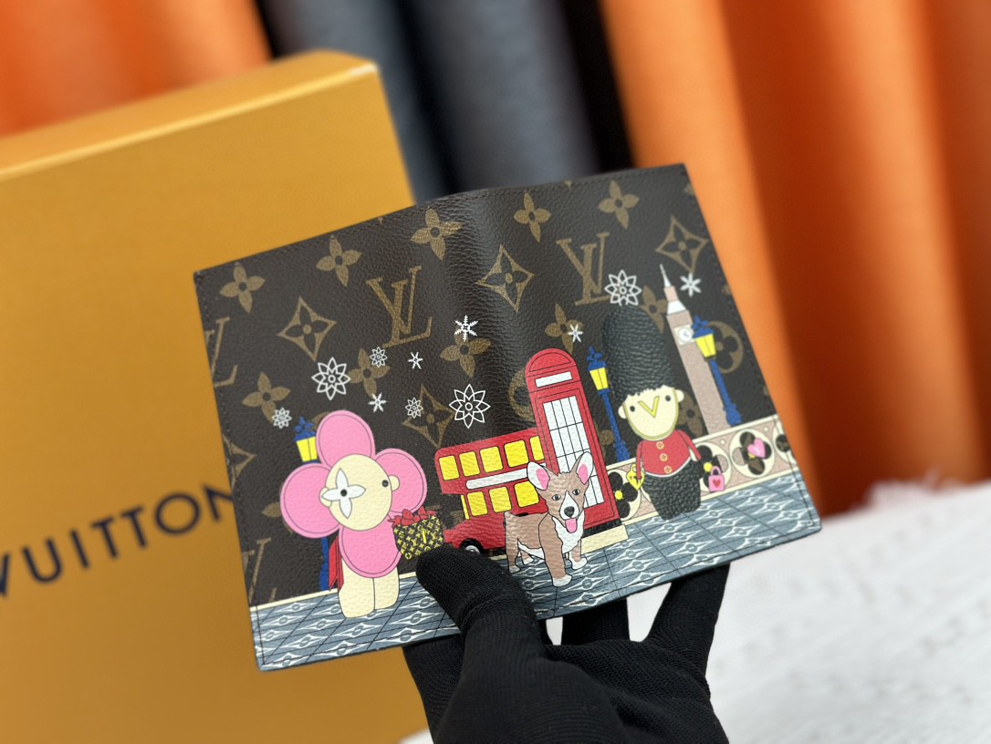 ルイヴィトン? ミコインケース?名刺入れ?二つ折り財布?