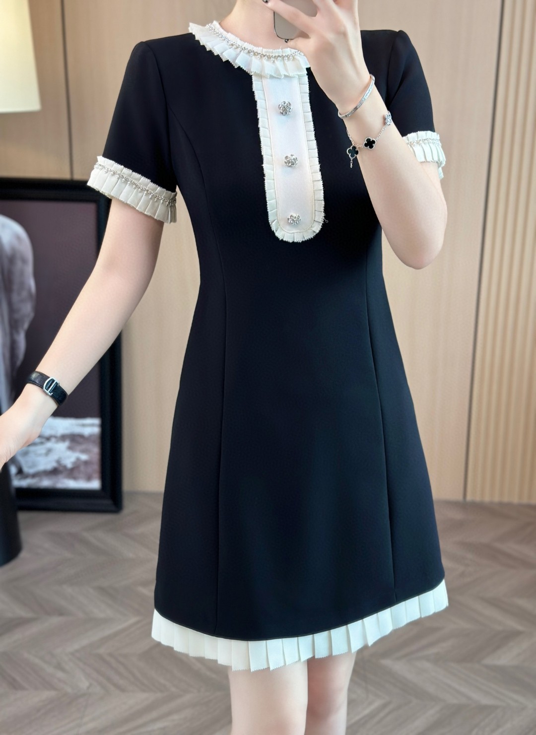 夏新品入荷 女性シャネル 着痩せ安心のスカート ?