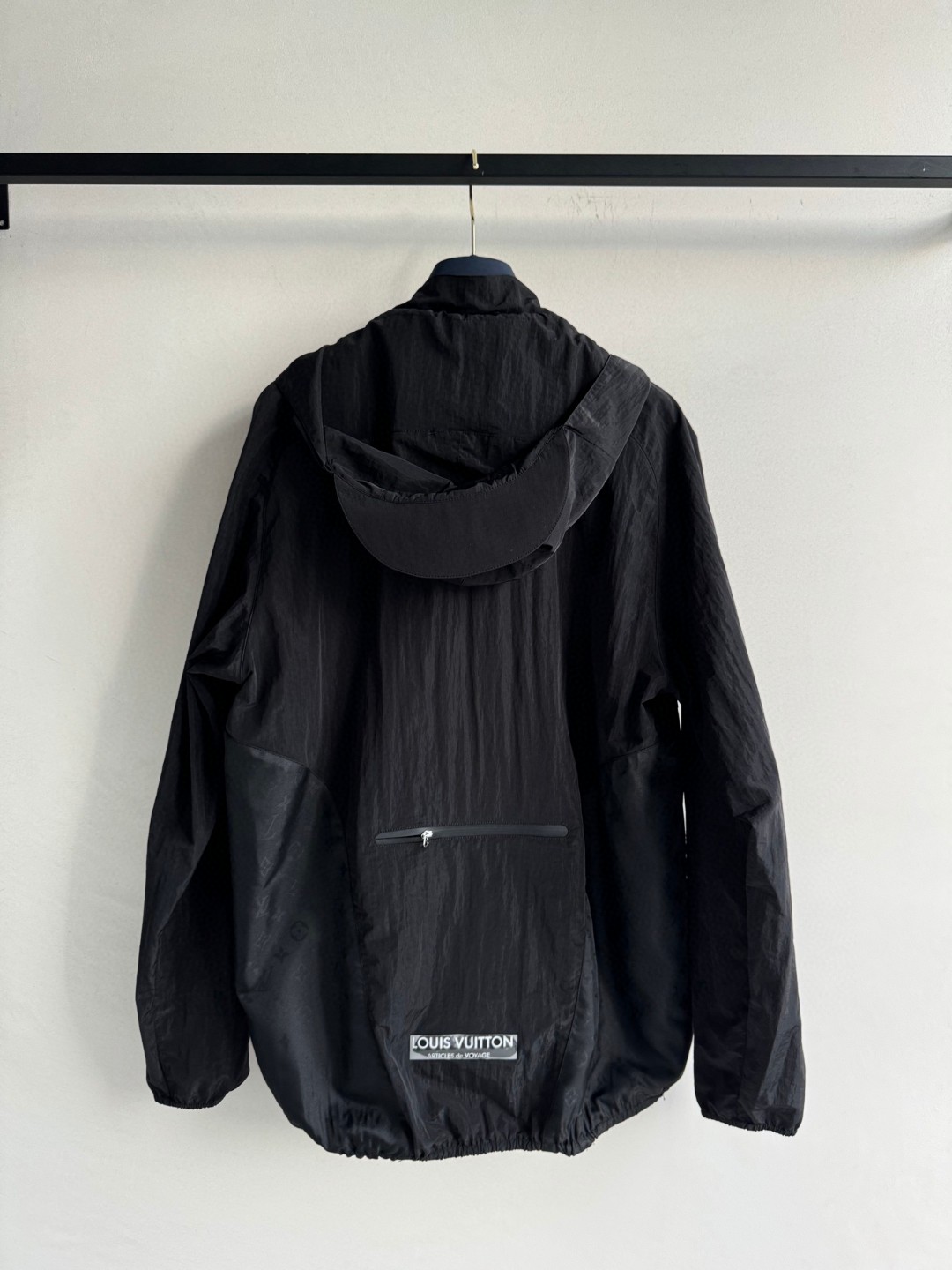 夏新品入荷 女性ルイヴィトン トップス アウター ?