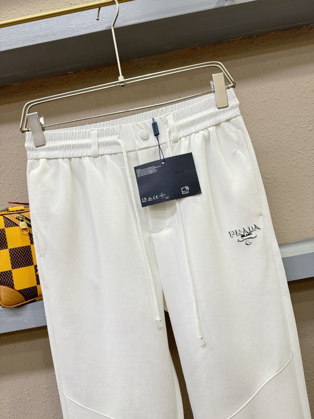 25SS服 プラダ ズボン カジュアルパンツ  メンズ