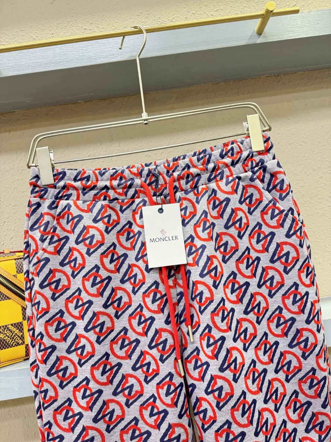 25SS服 モンクレール ズボン ショートパンツ ? メンズ