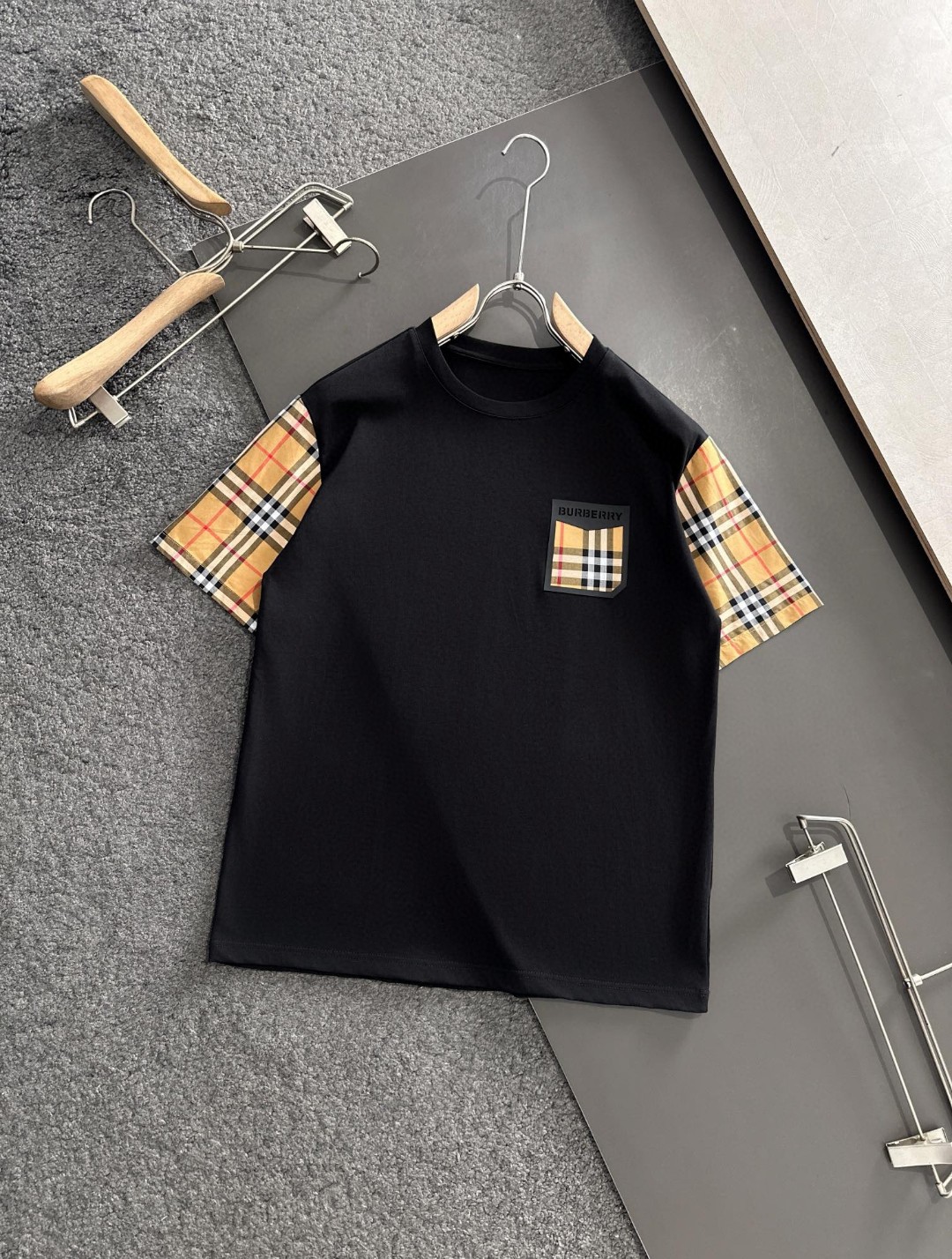25SS服 バーバリー 上下服 セットアップ メンズ