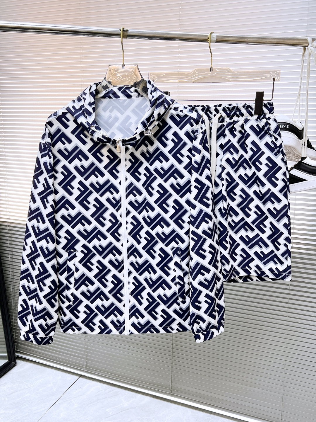 25SS服 フェンディ上下服 セットアップ メンズ
