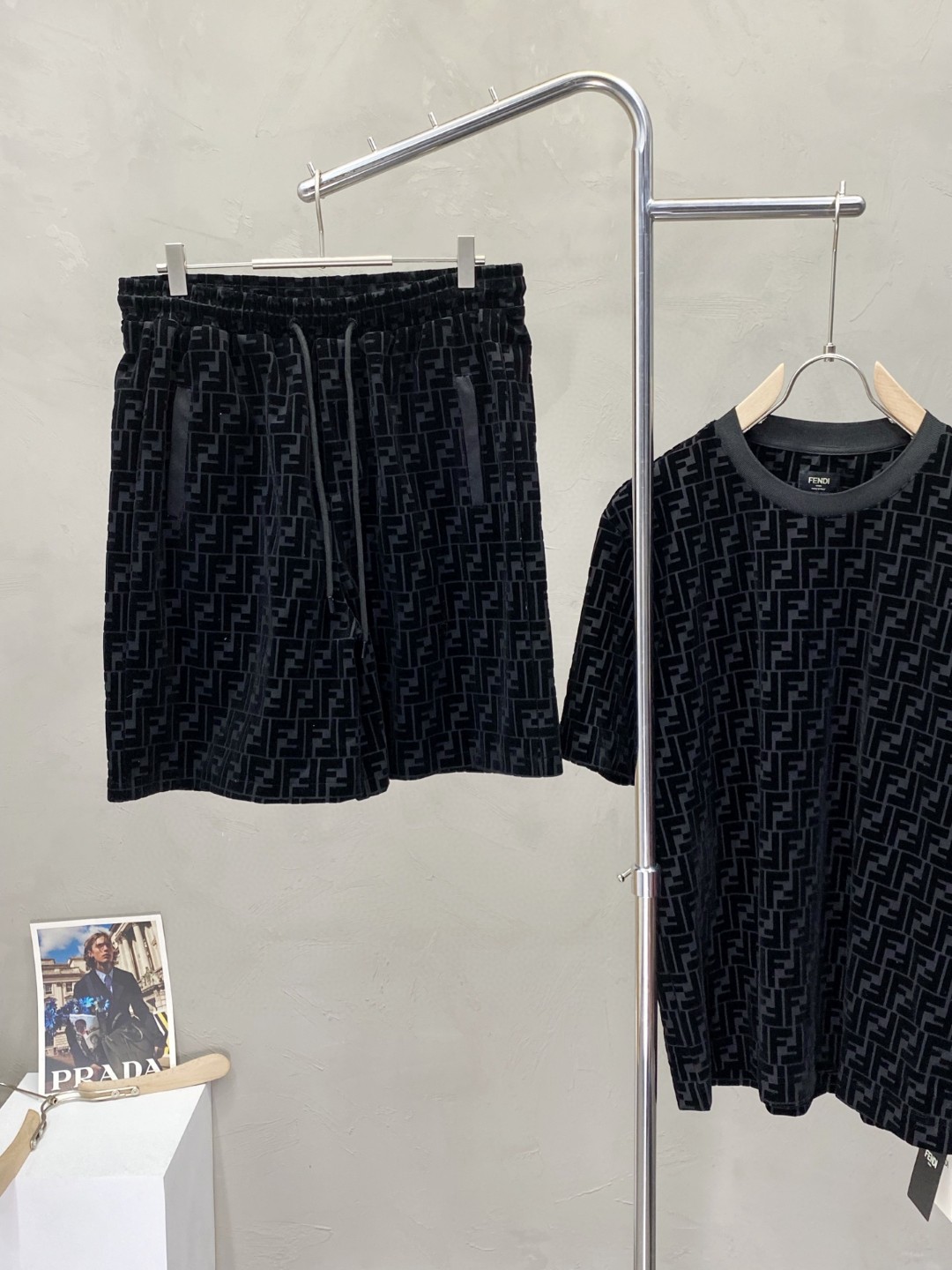 25SS服 フェンディ上下服 セットアップ メンズ