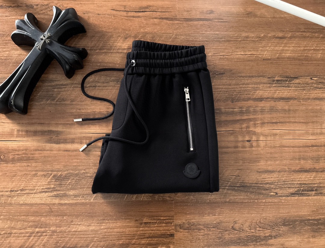 25SS服 モンクレール ズボン ショートパンツ ? メンズ