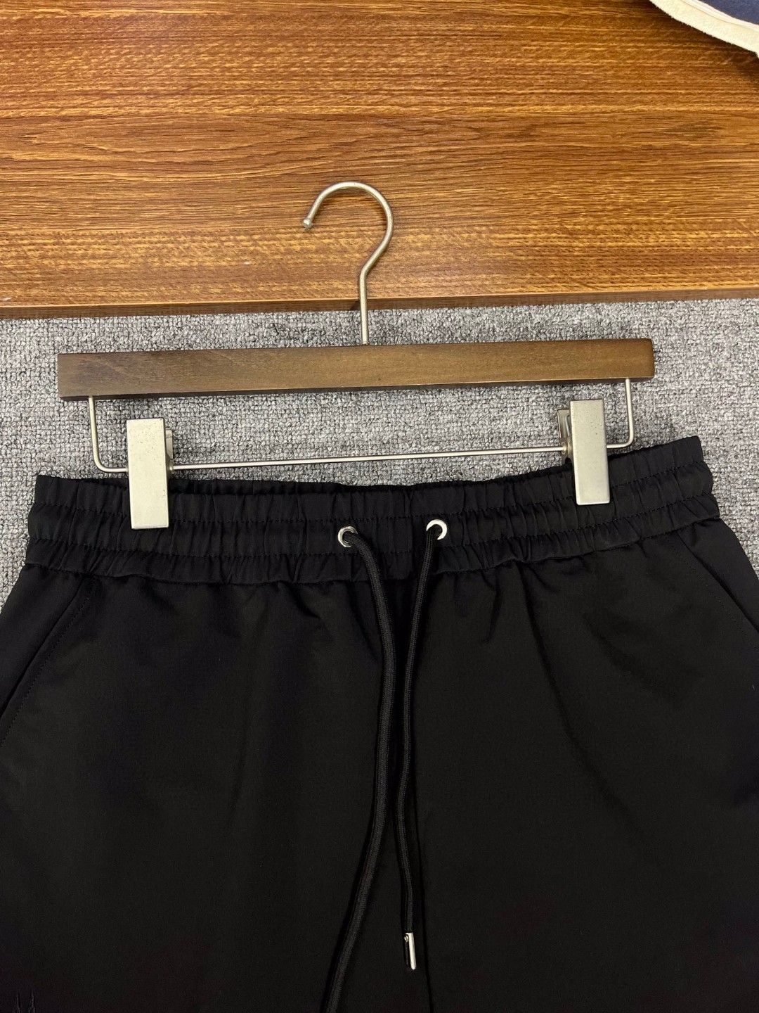 25SS服 モンクレール ズボン ショートパンツ ? メンズ