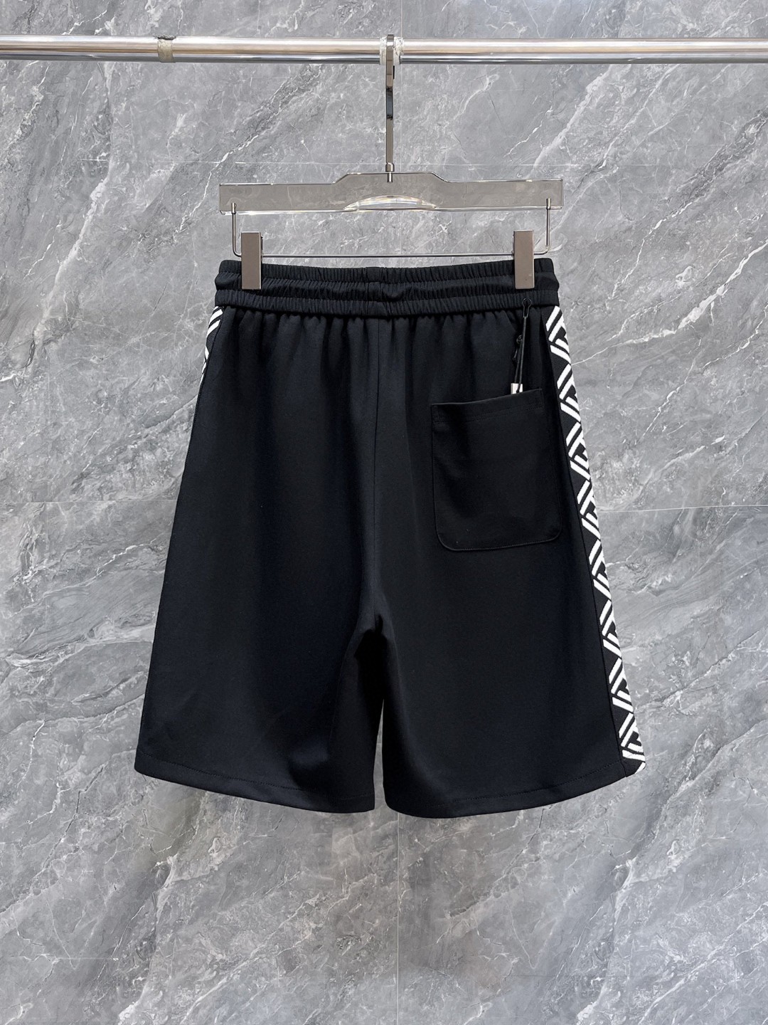 25SS服 フェンディ ズボン ショートパンツ メンズ
