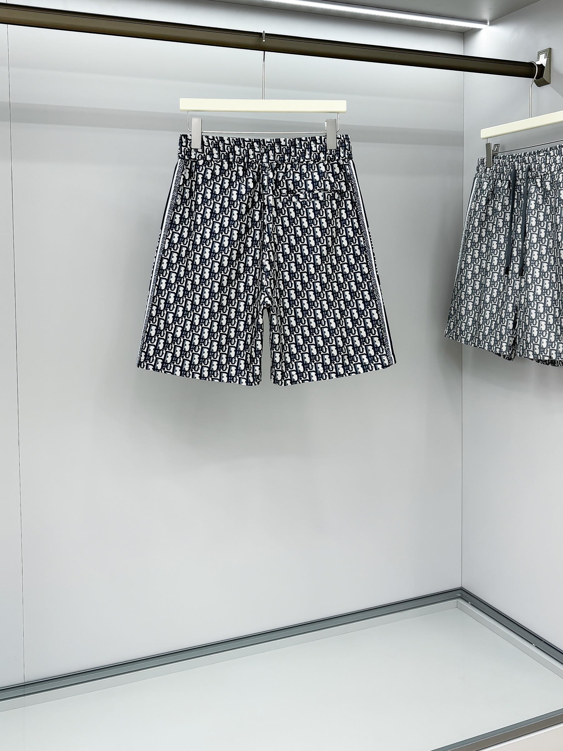 25SS服 クリスチャンディオール ズボン ショートパンツ  メンズ