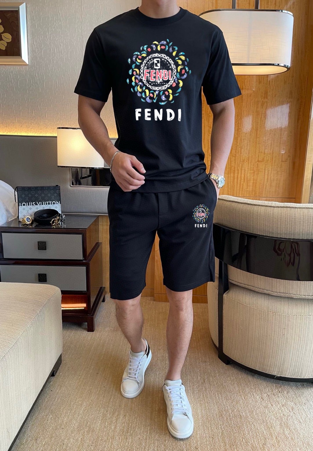 25SS服 フェンディ上下服 セットアップ メンズ