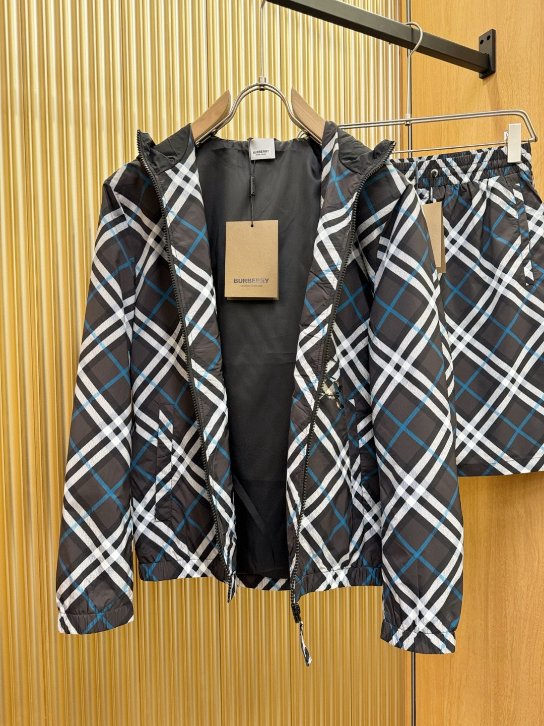 25SS服 バーバリー 上下服 セットアップ メンズ