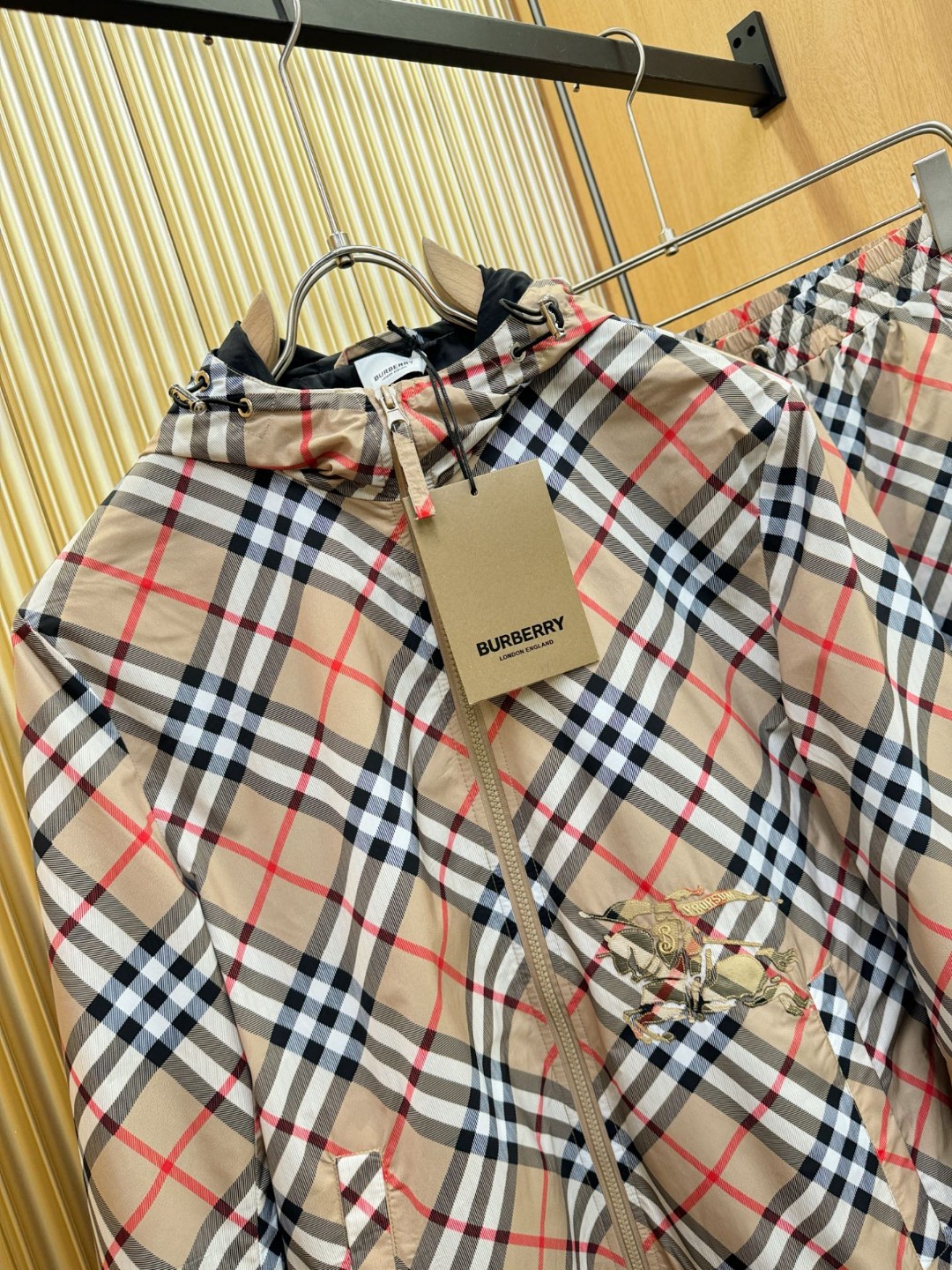 25SS服 バーバリー 上下服 セットアップ メンズ