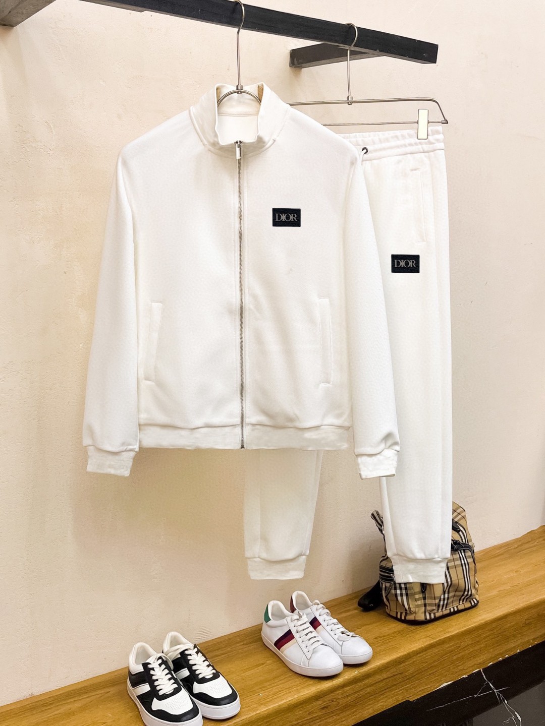 25SS服 クリスチャンディオール 上下服 セットアップ  メンズ