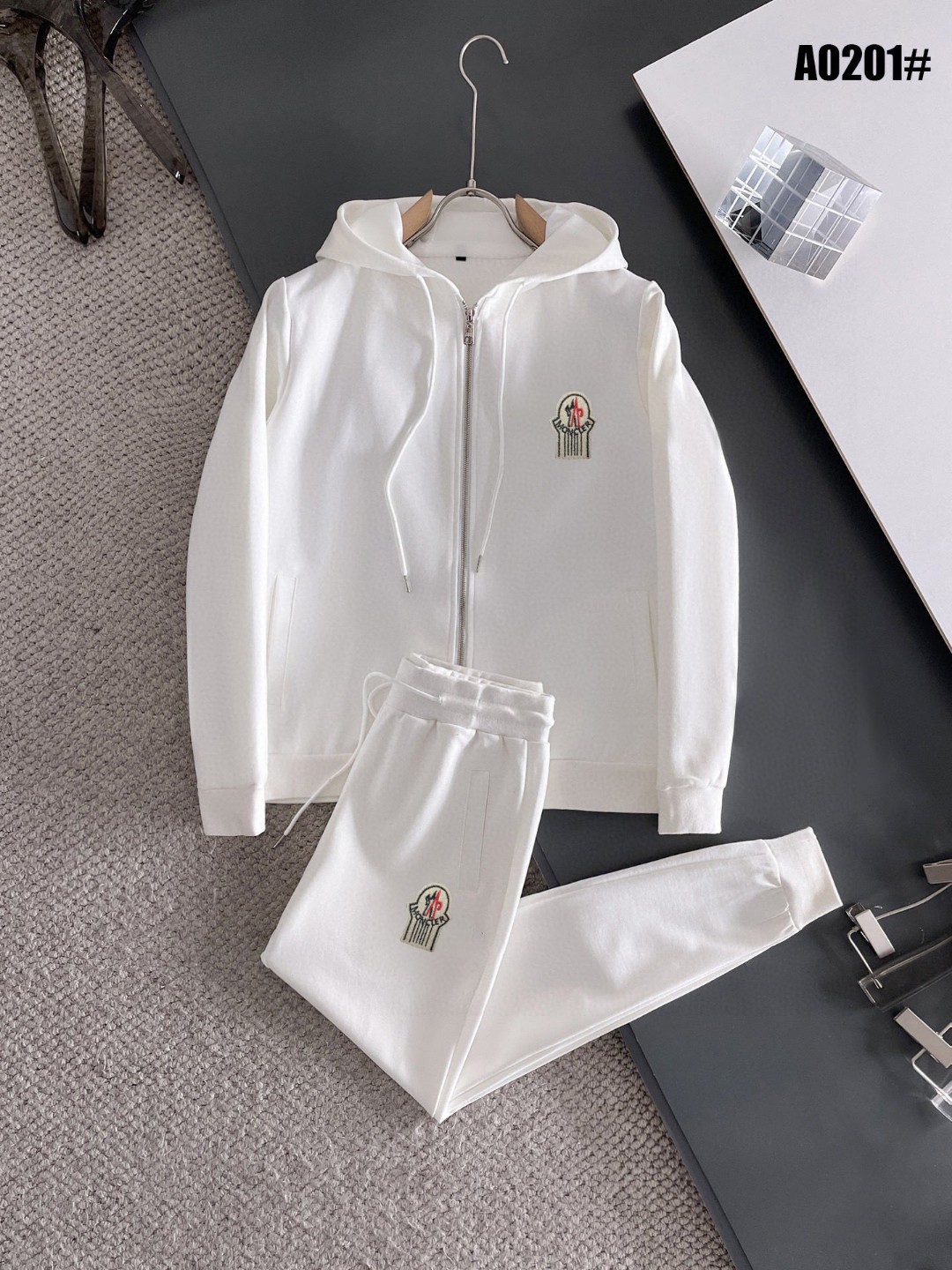 25SS服 モンクレール 上下服 セットアップ メンズ