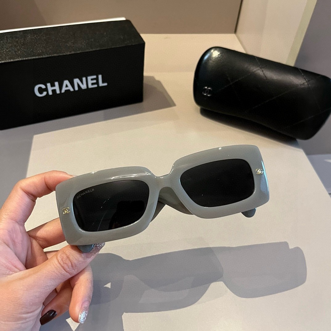 夏 シャネル UV 紫外線対策 サングラス?