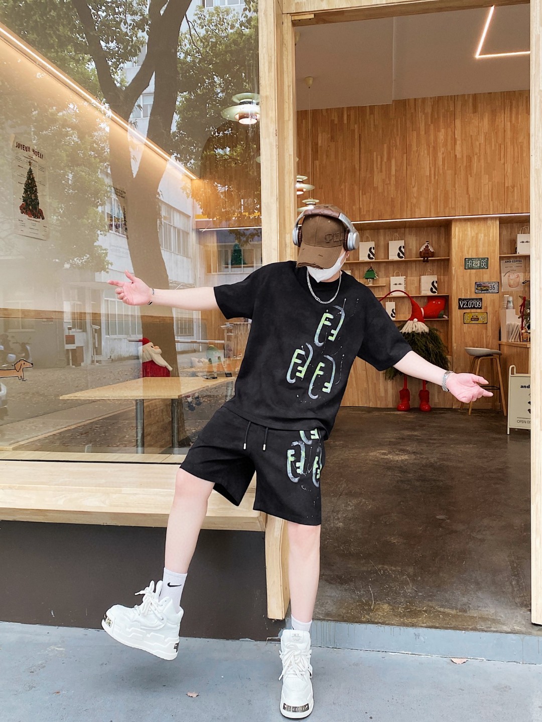 25SS服 フェンディ上下服 セットアップ  メンズ