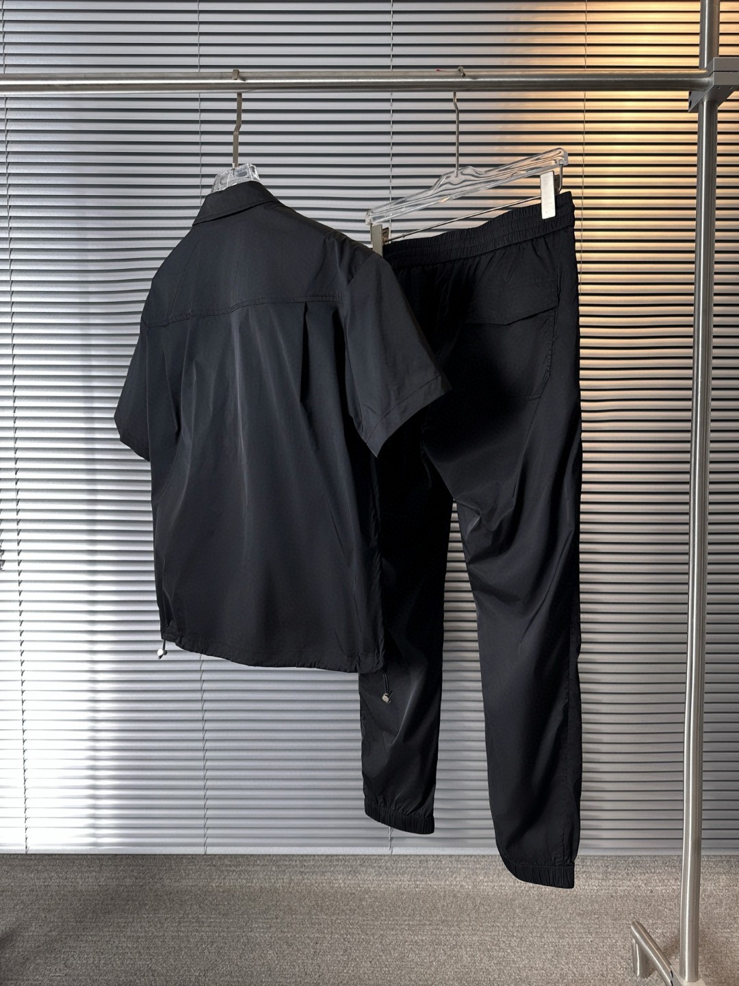 25SS服 プラダ 上下服 セットアップ メンズ