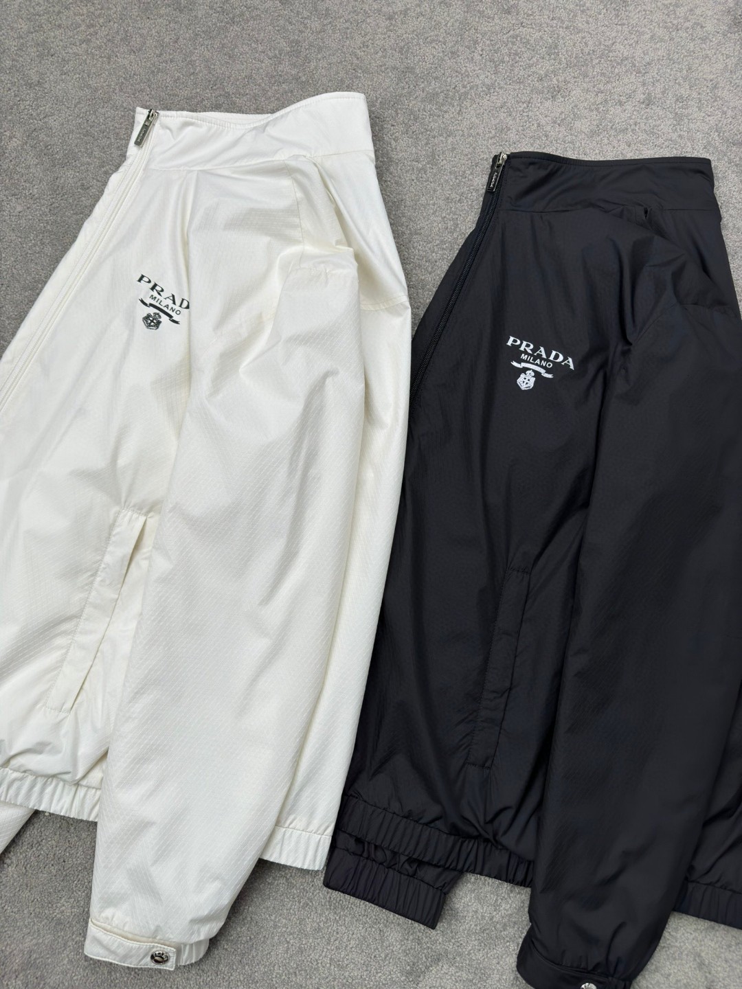 25SS服 プラダ ワイシャツ トップス  メンズ