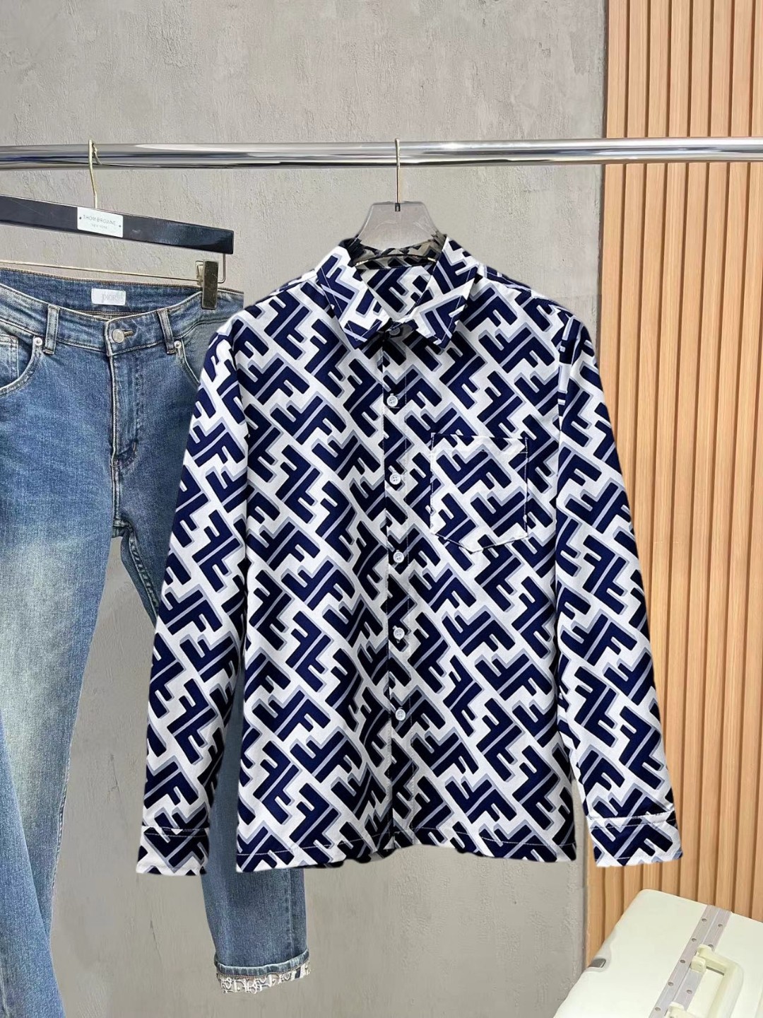 25SS服 フェンディワイシャツ トップス?