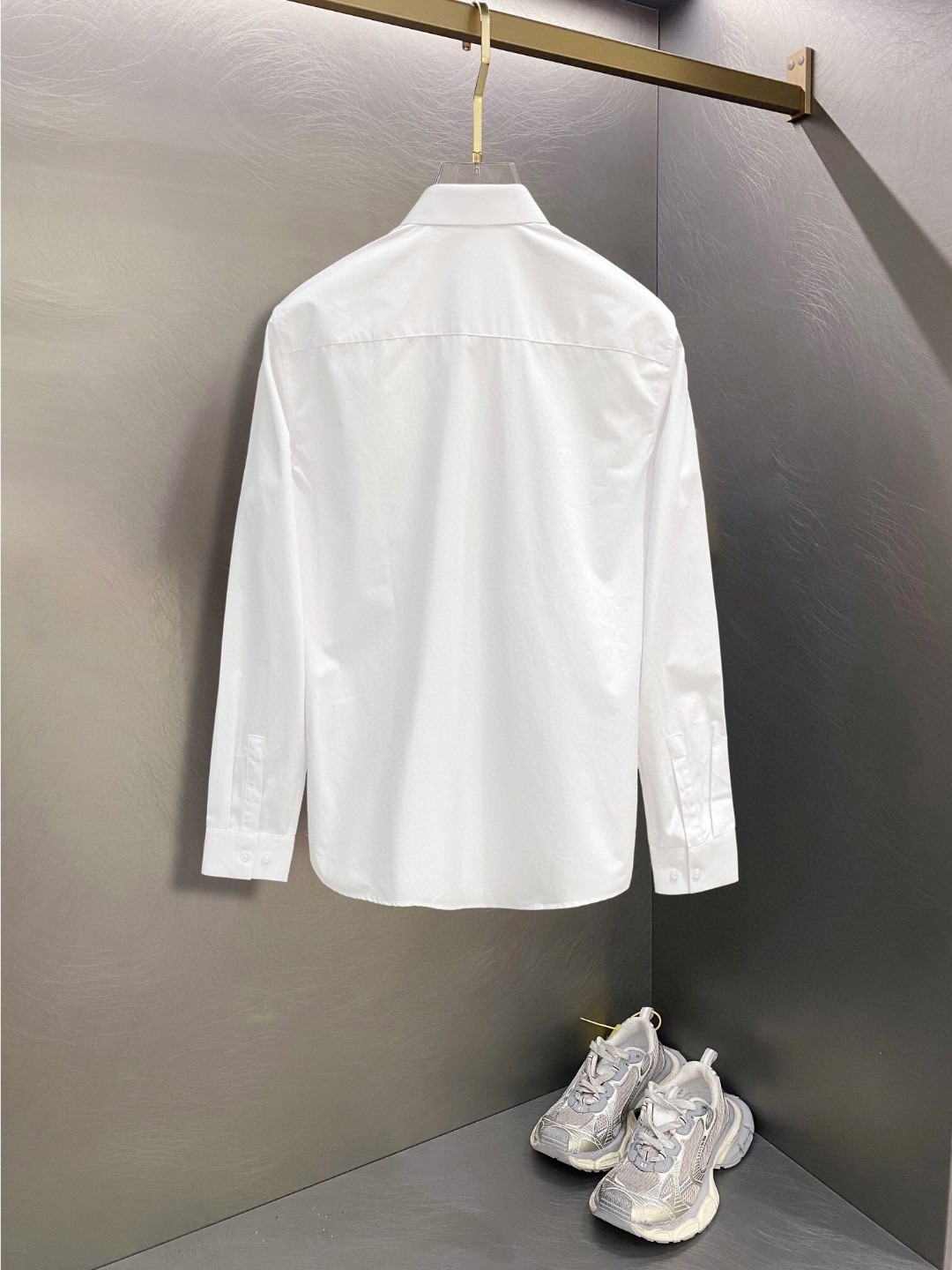 25SS服 フェンディワイシャツ トップス?