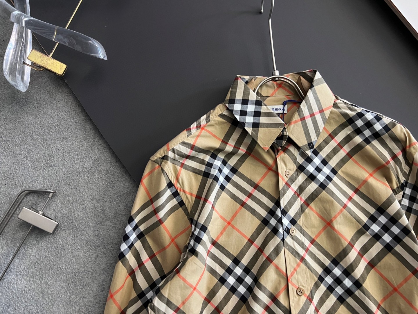 25SS服 バーバリー ワイシャツ トップス?