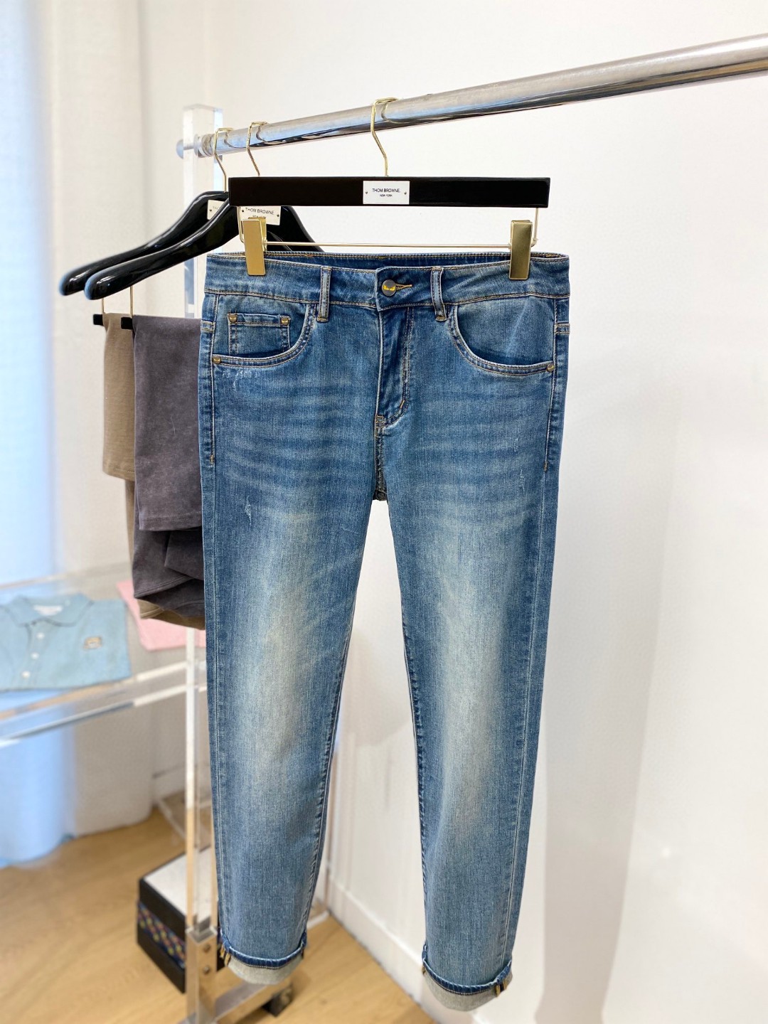 25SS服 フェンディ ズボン ジーンズ  メンズ