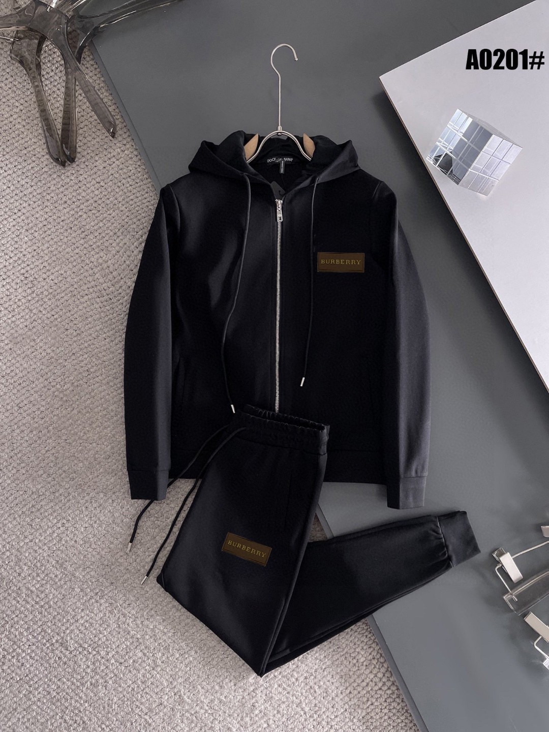 25SS服 バーバリー 上下服 セットアップ  メンズ