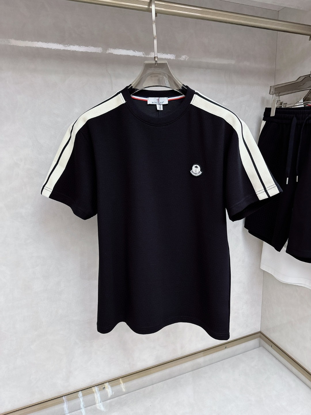 25SS服 モンクレール 上下服 セットアップ  メンズ