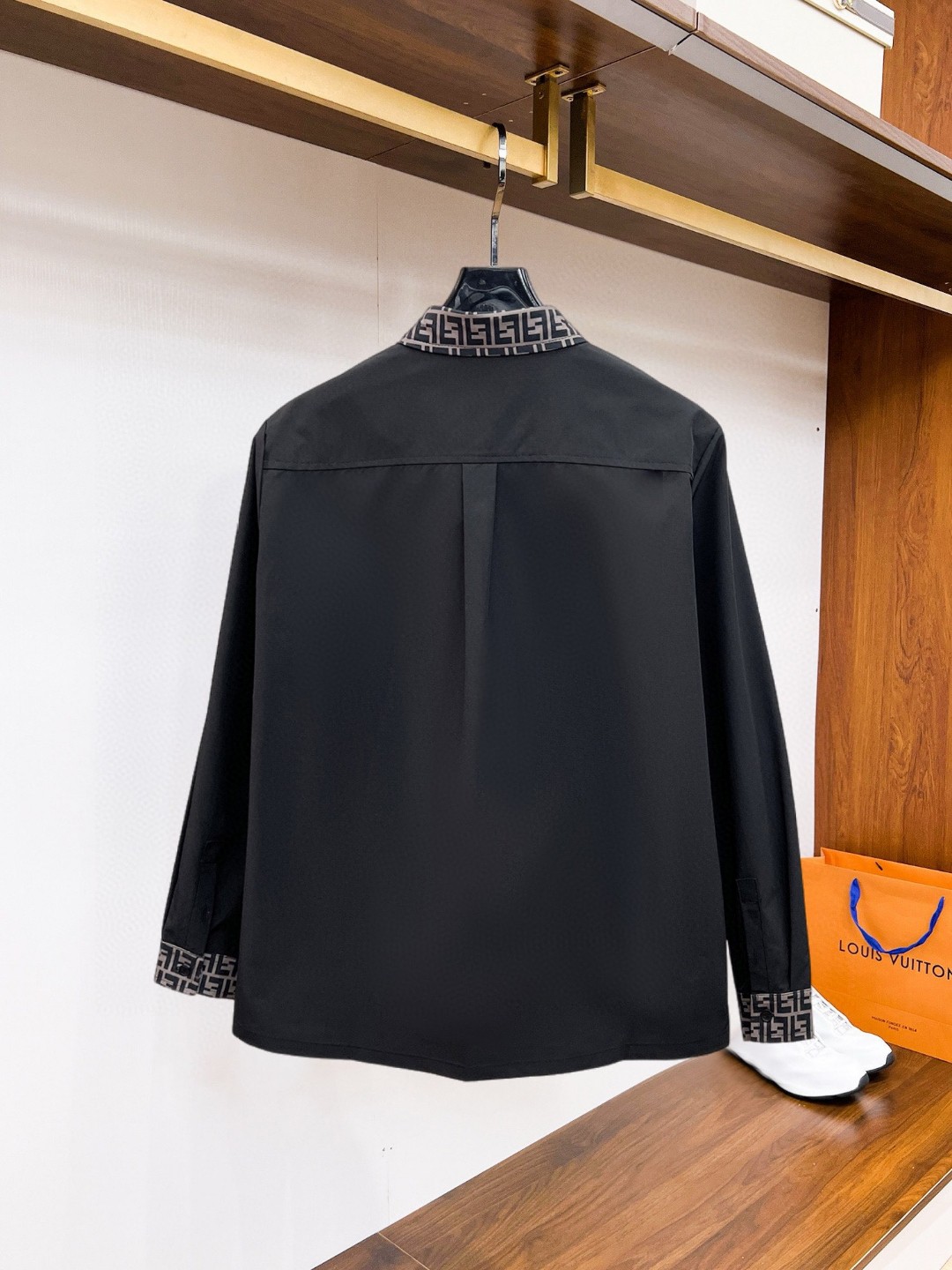 25SS服 フェンディワイシャツ トップス?
