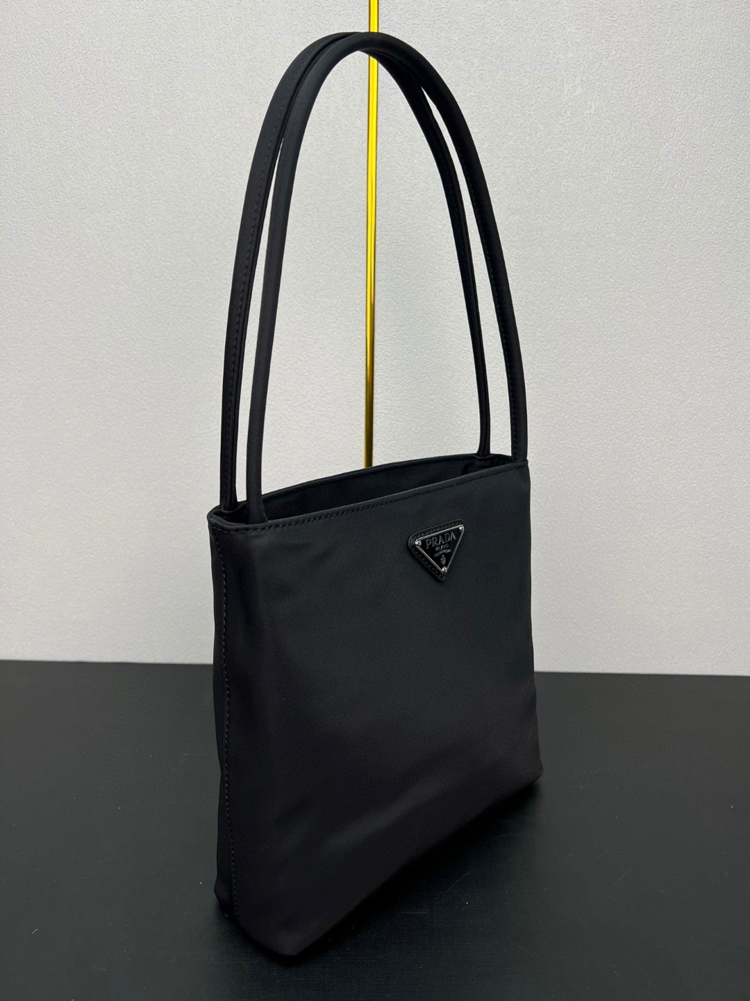 2025 プラダ 女性 バッグ 鞄 カバン TOTE バッグ