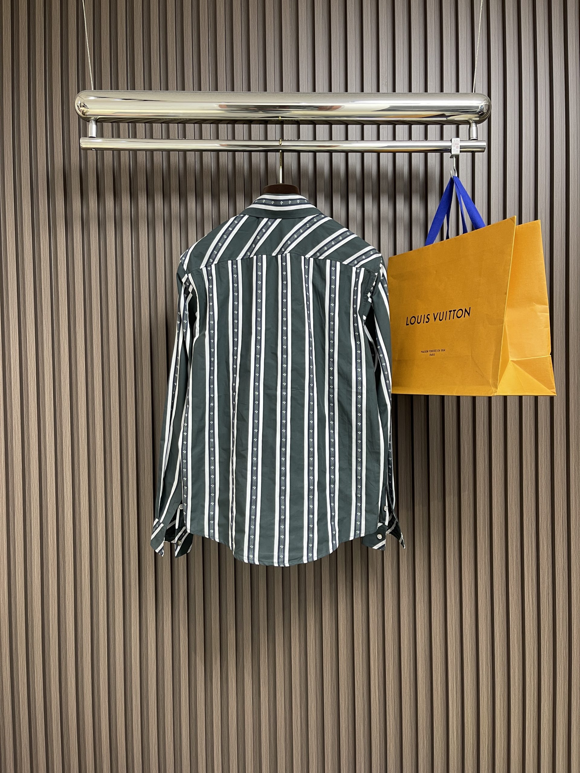 25SS服 ルイヴィトン ワイシャツ トップス  メンズ