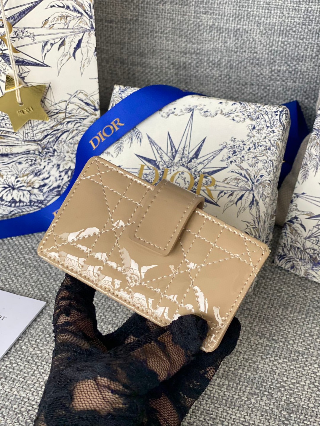 新品 クリスチャンディオール 財布 名刺入れ 2503