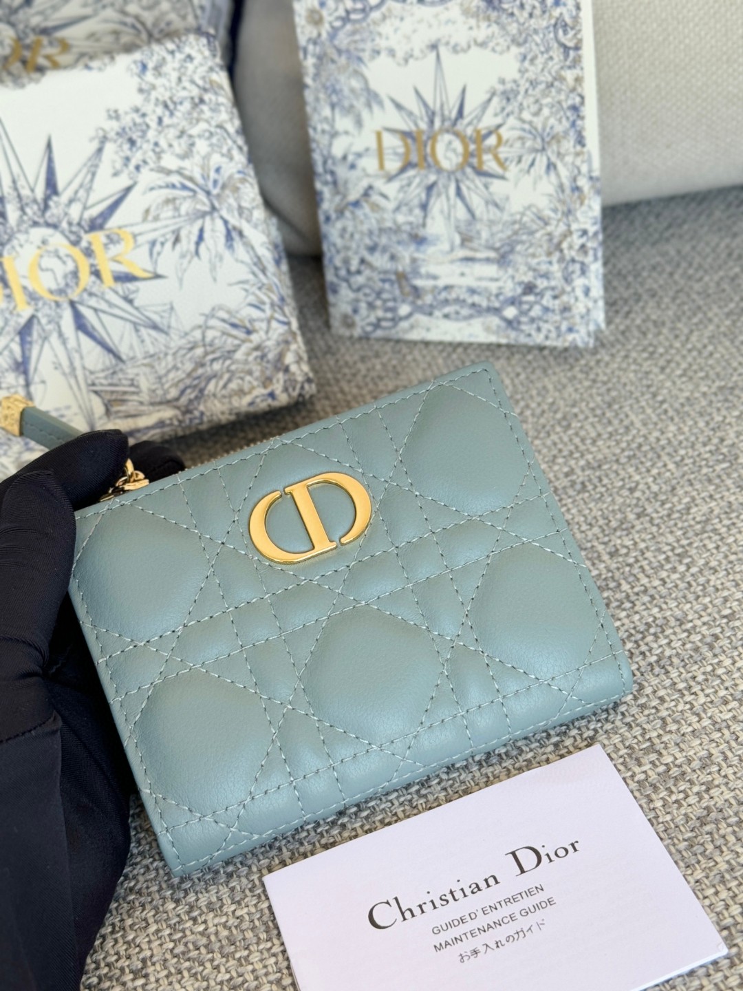 新品 クリスチャンディオール 財布 短財布