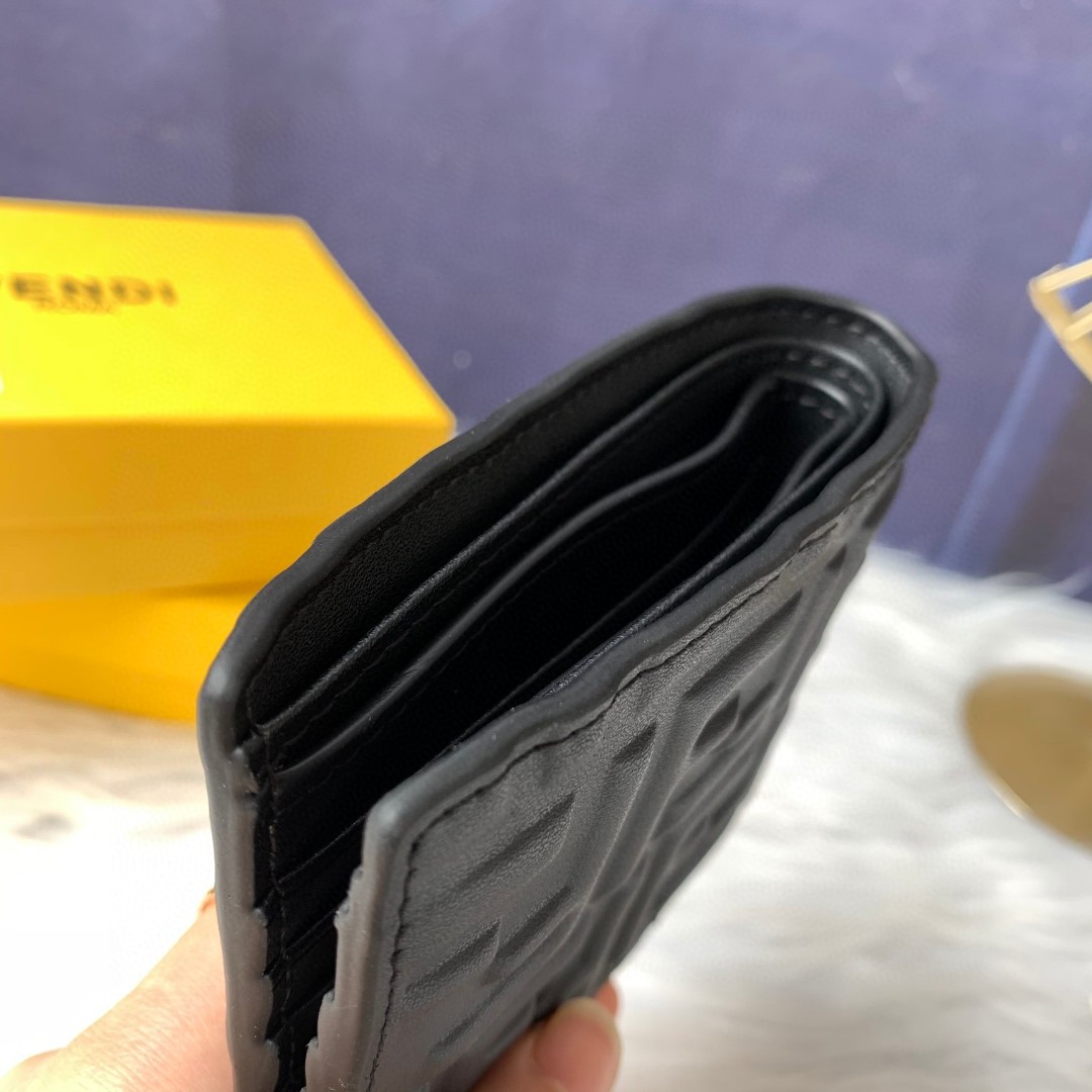 新品 フェンディ財布 短財布 2503