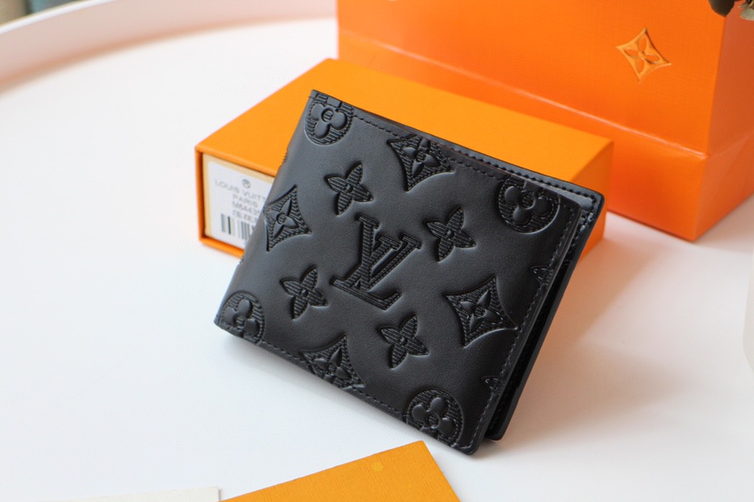新品 ルイヴィトン 財布 短財布