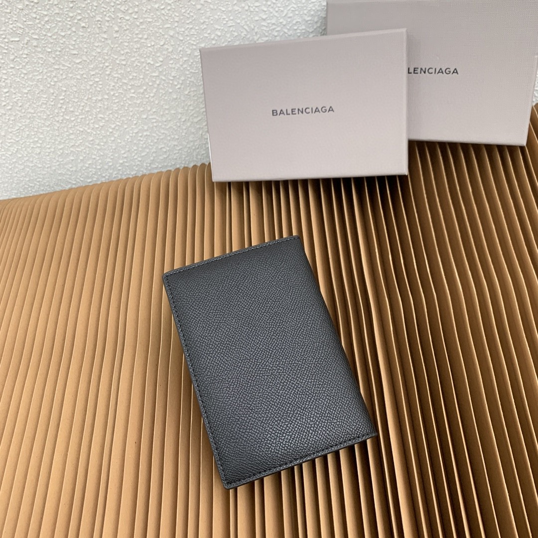 新品 バレンシアガ 財布 名刺入れ