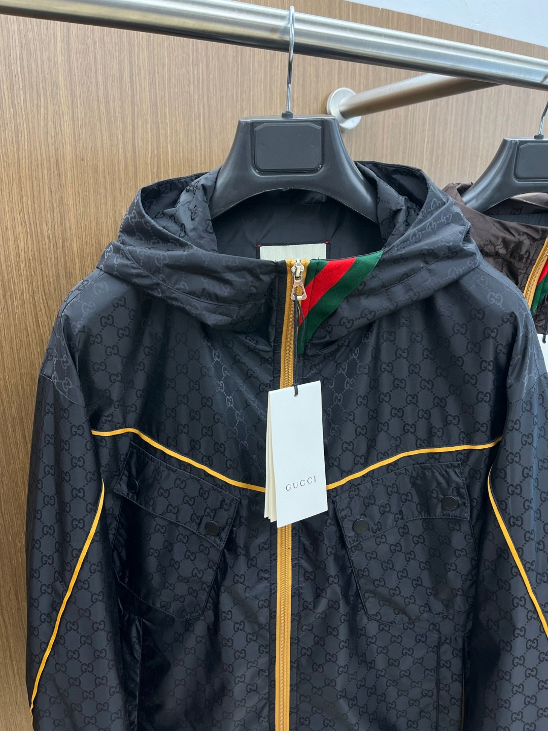 25SS服 グッチ トレンチコート ジャケット 恋人