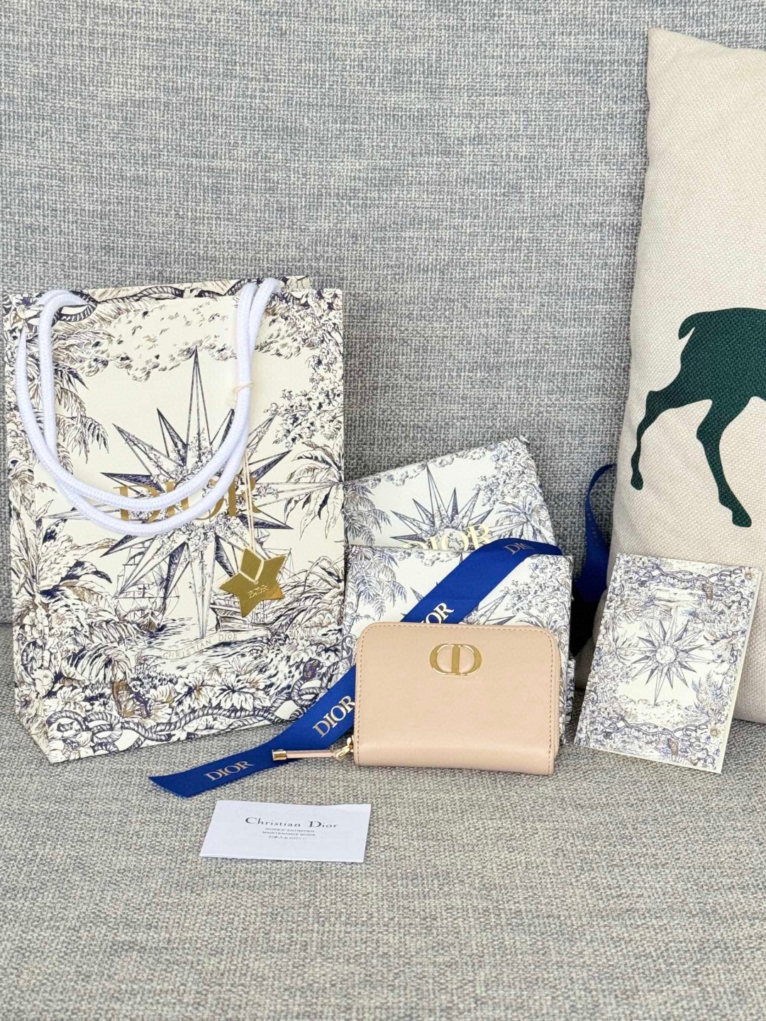 新品 クリスチャンディオール 財布 名刺入れ 2503