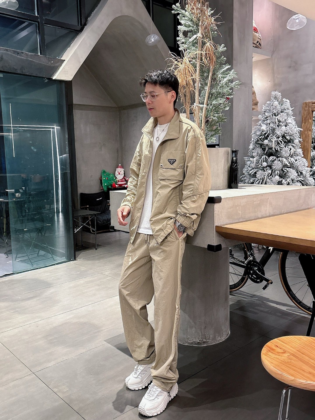 25SS服 プラダ トレンチコート+ズボン 上下セット?
