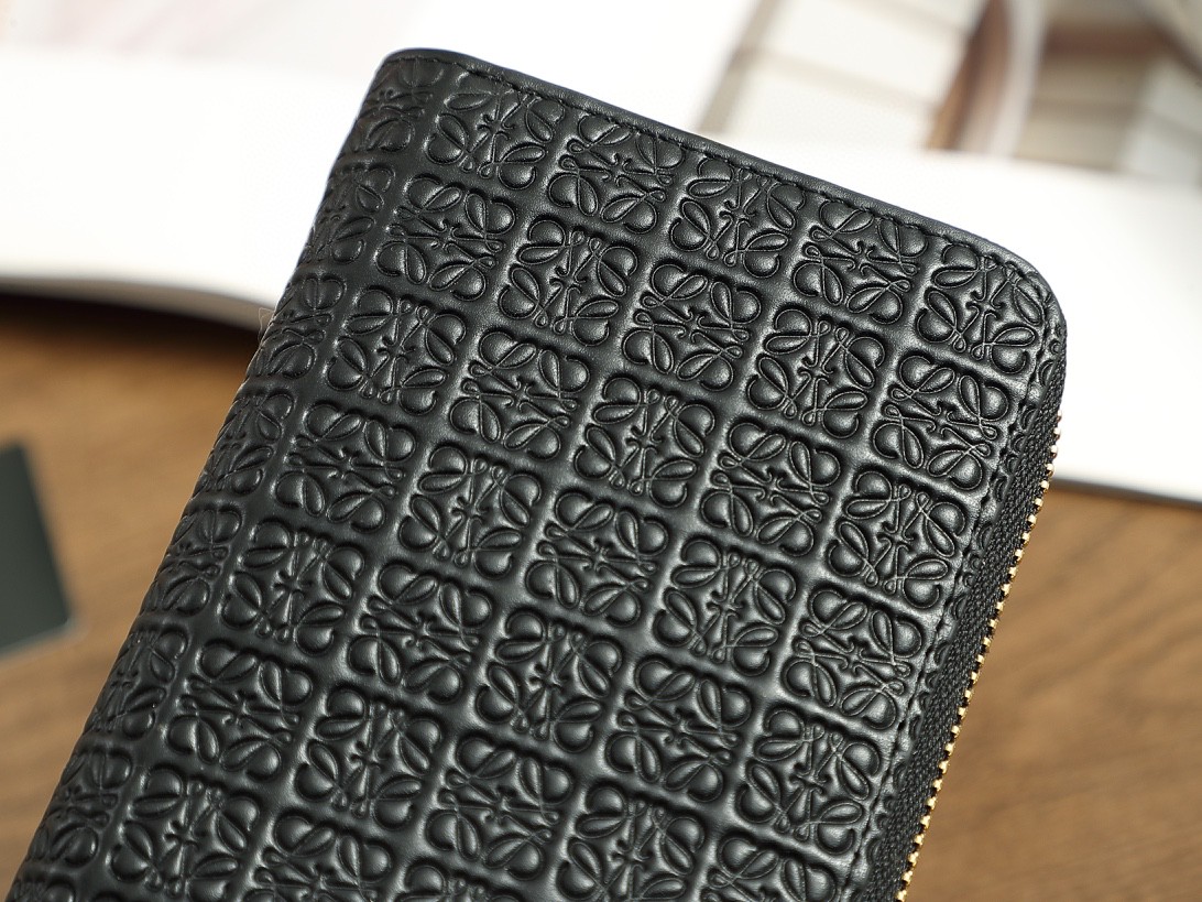 新品 ロエベ 財布 長財布