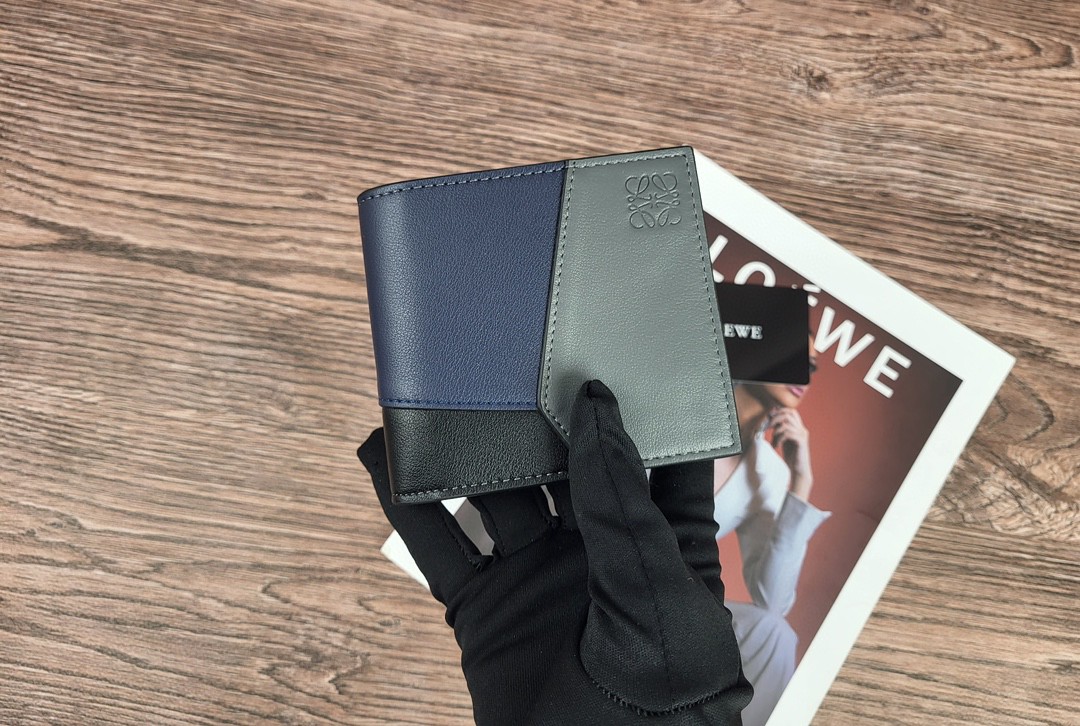 新品 ロエベ 財布 短財布 2503ZHJ85