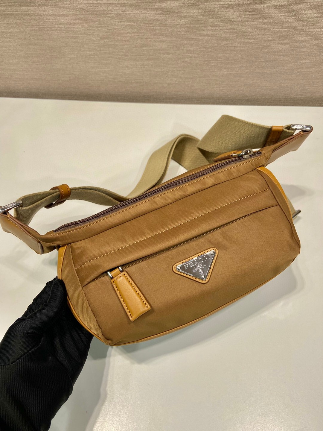 2025 プラダ メンズ バッグ 鞄 カバン ハンドバッグ 2503