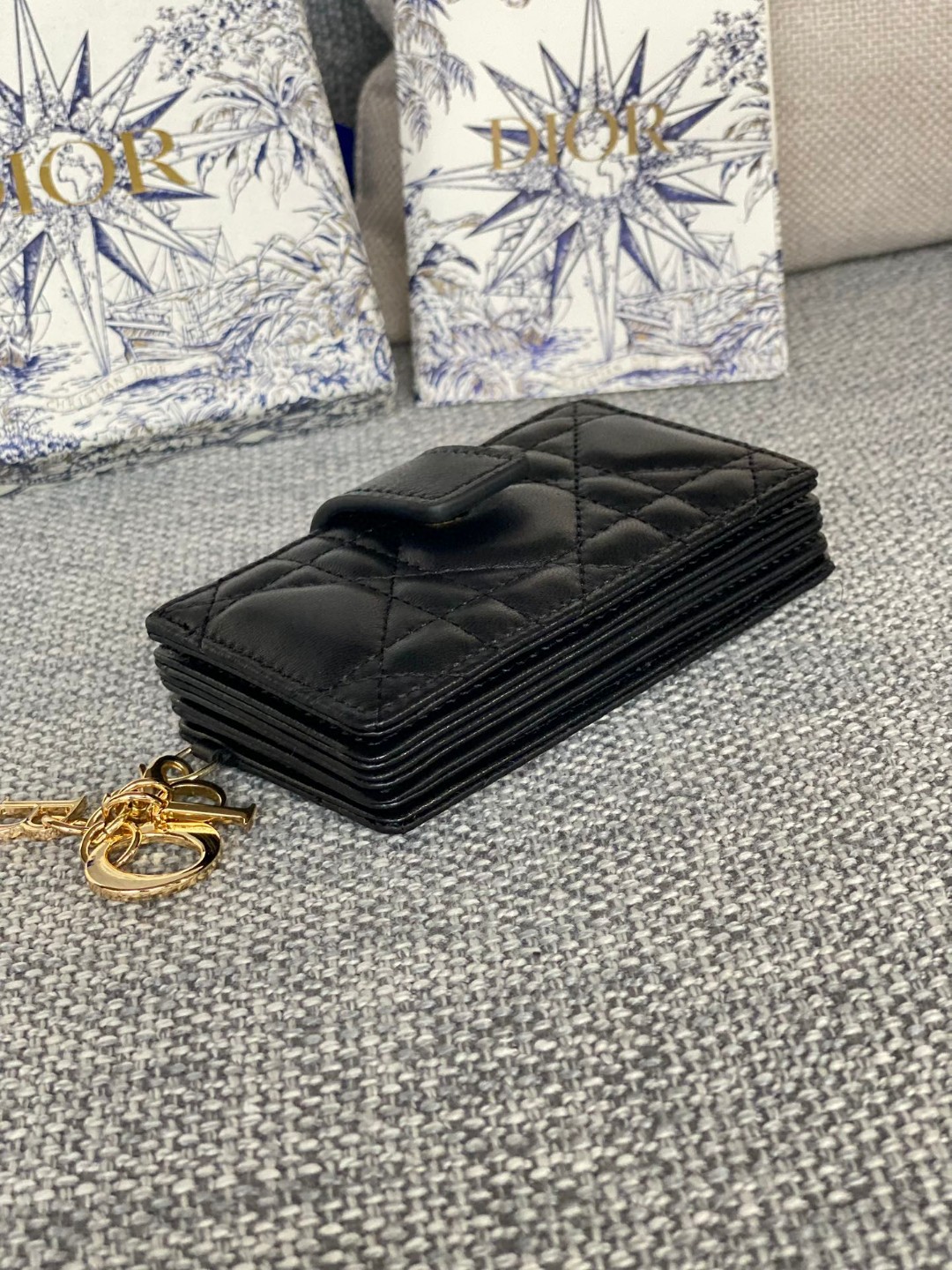 新品 クリスチャンディオール 財布 名刺入れ 2503