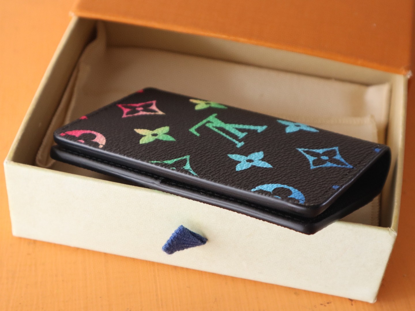 新品 ルイヴィトン 財布 名刺入れ