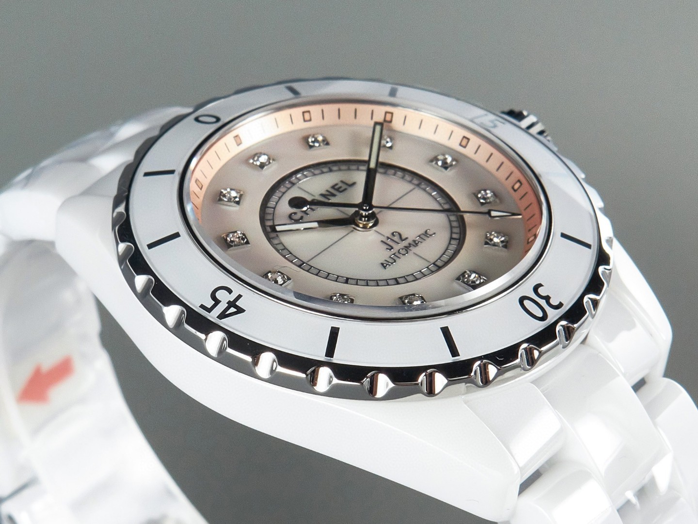 腕時計 シャネル supreme J12 38mm Automatic caliber12.2 男性