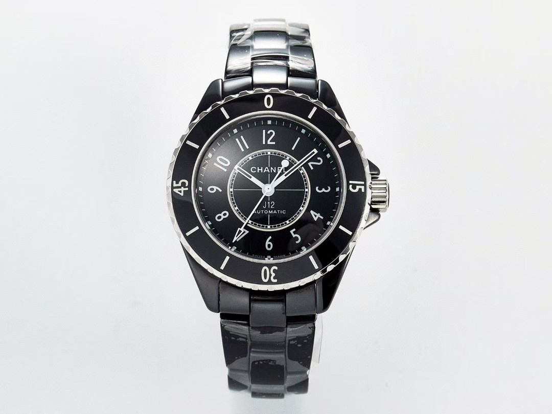 腕時計 シャネル supreme J12 33mm Automatic caliber12.2 女性