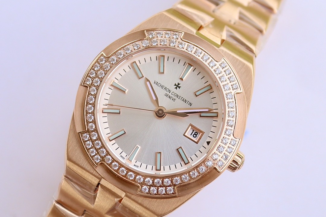 腕時計 ヴァシュロンコンスタンタン overseas ETA クォーツ? 女性 2502