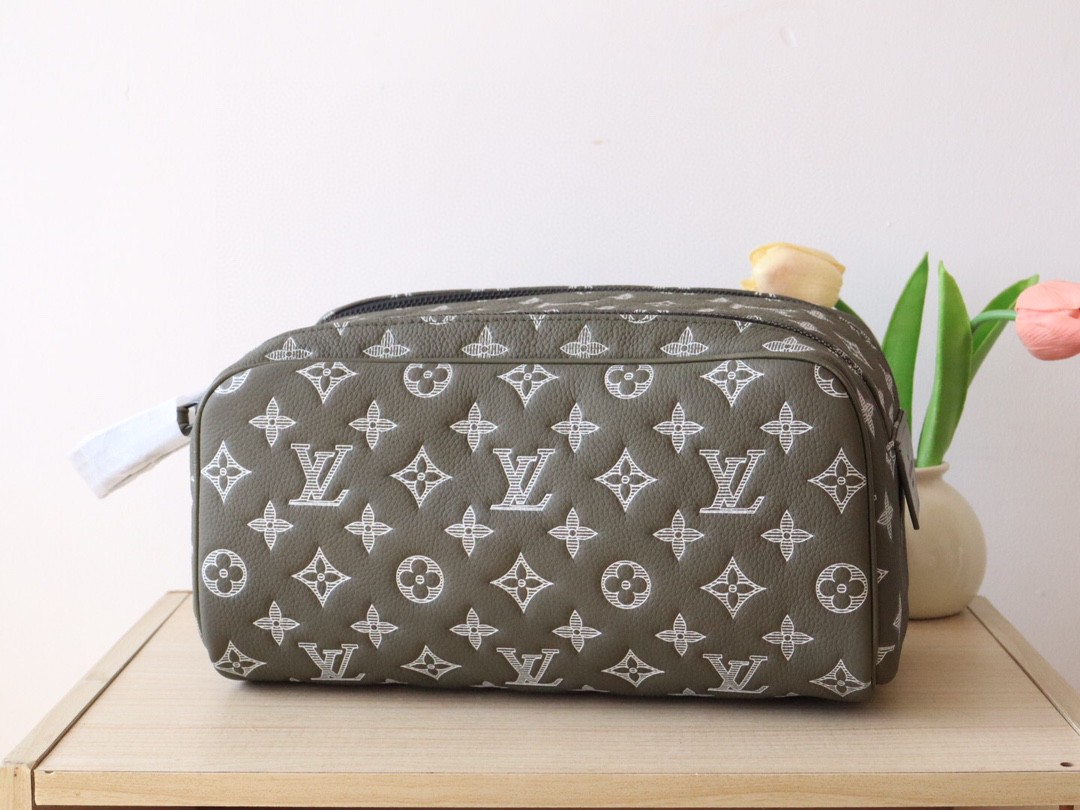 新品 ルイヴィトン 財布 セカンドバッグ