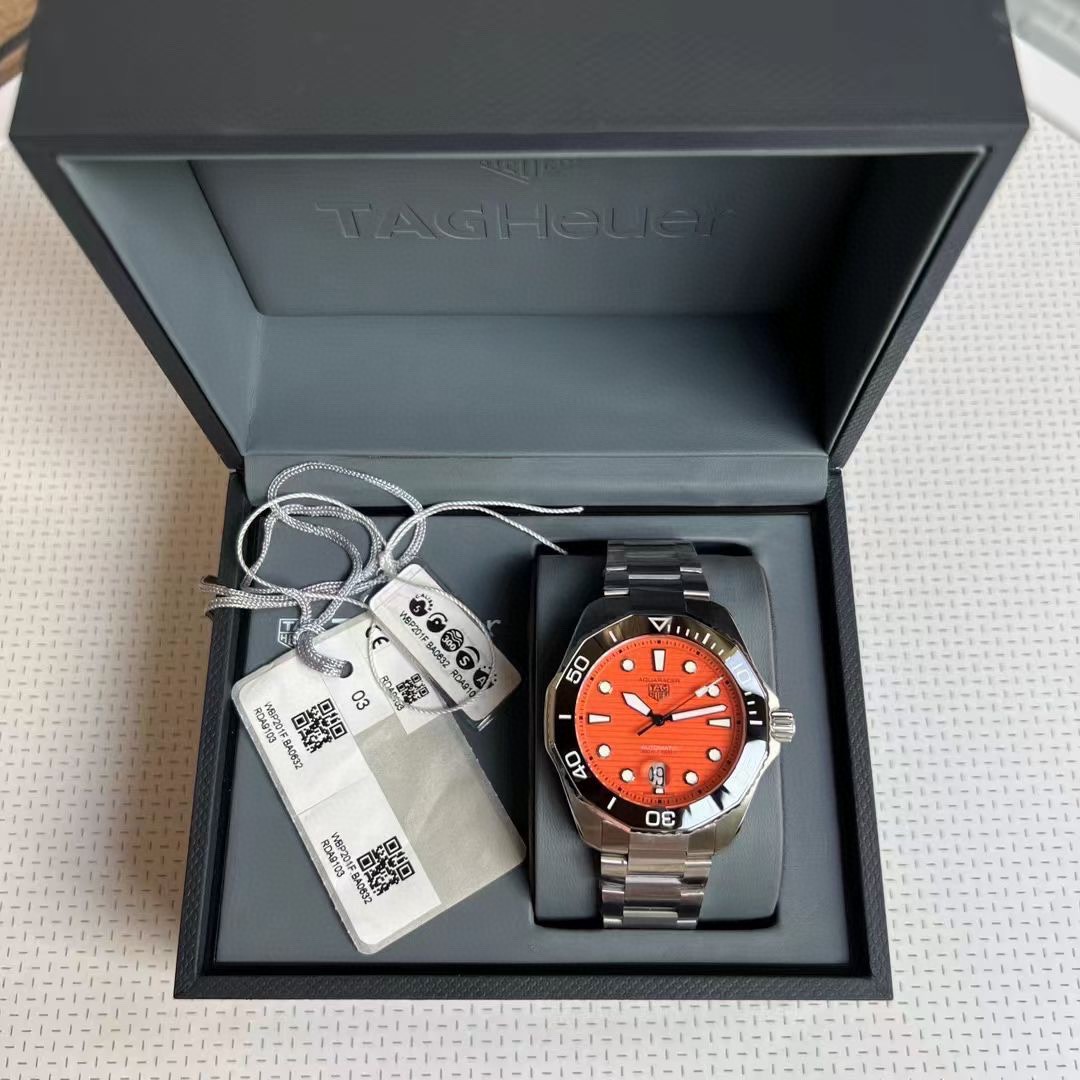 腕時計 タグ ホイヤー Aquaracer Calibre 5 搭載 時計